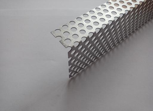 Děrovaná lišta k okapu, rš. 90 mm (lať 60), tl. 0,80mm, dl. 2000 mm - Al přírodní
