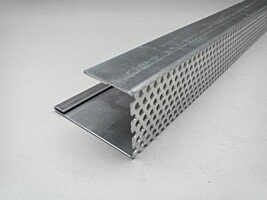 Děrovaná lišta pod hřebenáč  rš. 166 mm, tl. 1,0 mm, dl. 2180 mm - Al přírodní