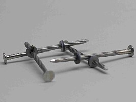 Al hřebík kroucený 3,1 x 75 mm, s PVC-P podložkou - přírodní (balení 0,5 kg)