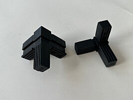 Spojka Jeklu 20x20x1,5 mm 3D/3, černá