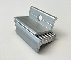 Koncová Svorka Z - Nastavitelná pomocí posuvných drážek M8 30-50 mm SOLAR přírodní elox